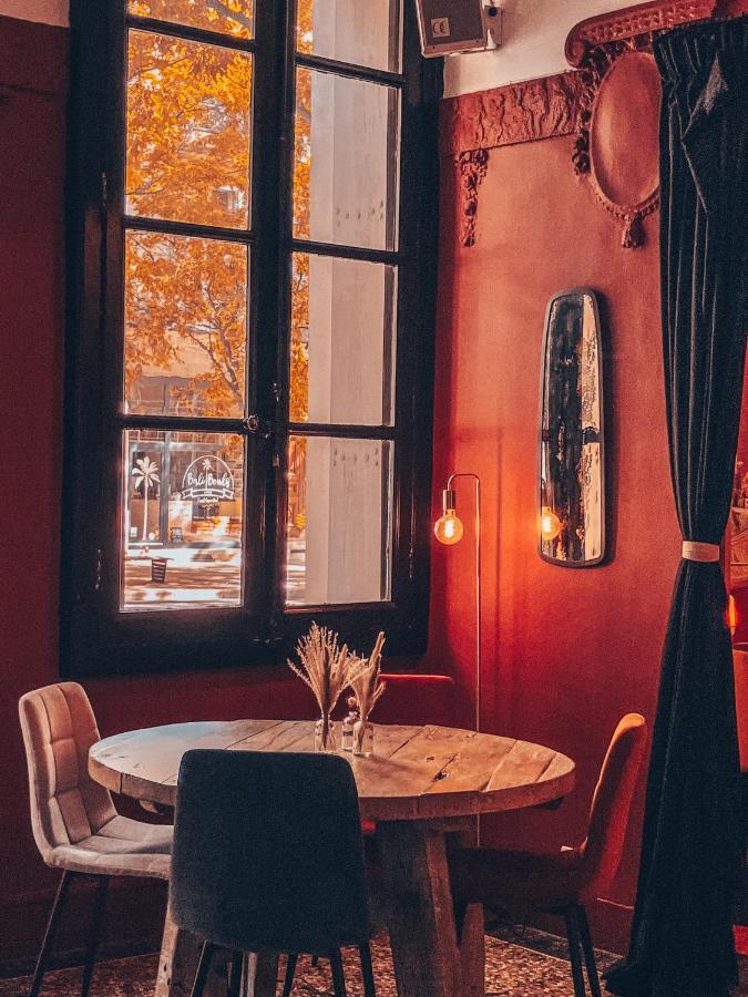 Royal Hotel Ним Экстерьер фото