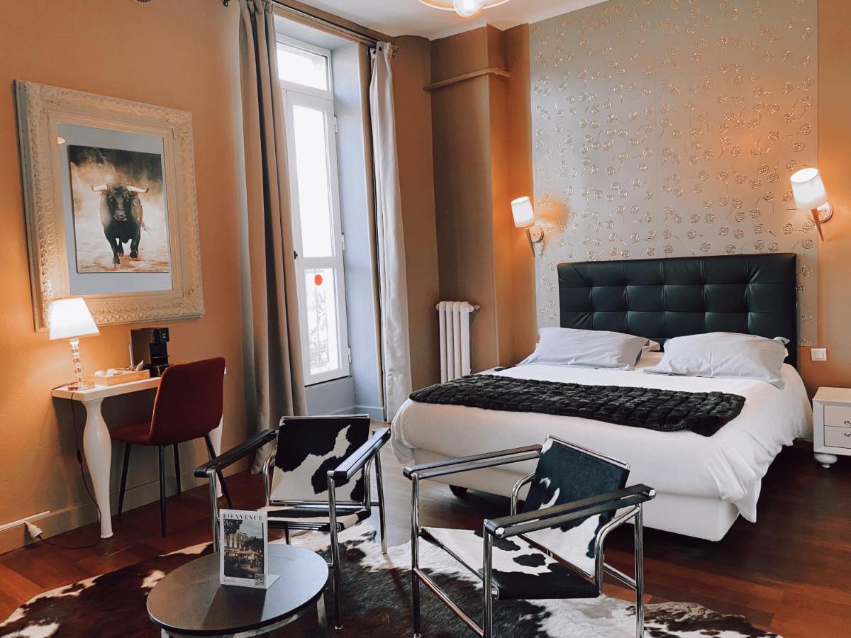 Royal Hotel Ним Экстерьер фото
